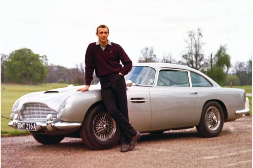 Aston Martin DB5 007 James...