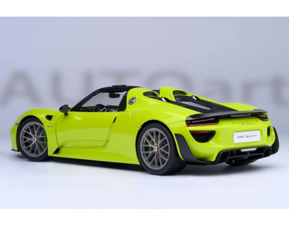Porsche 918 Spyder Weissach...