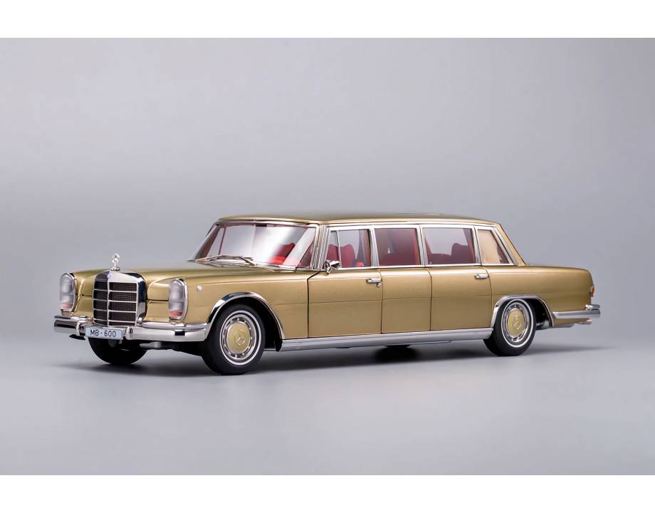 Mercedes-Benz 600 Pullman -...