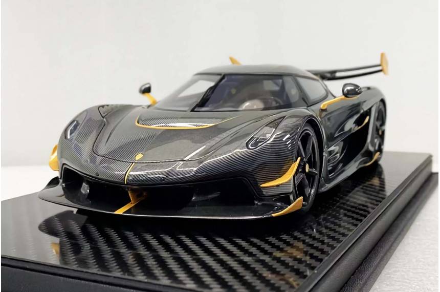 Koenigsegg Jesko Carbon Gold