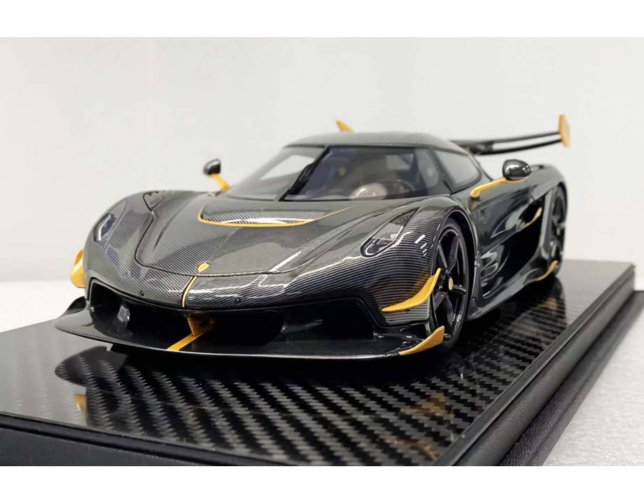 Koenigsegg Jesko Carbon Gold