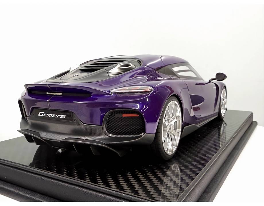 Koenigsegg Gemera Purple