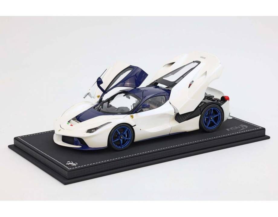 Ferrari LaFerrari Bianco...