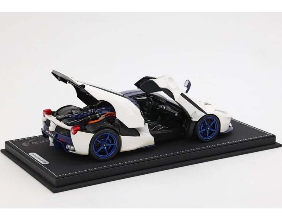 Ferrari LaFerrari Bianco...