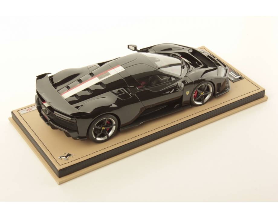 Ferrari F80 Nero Daytona...