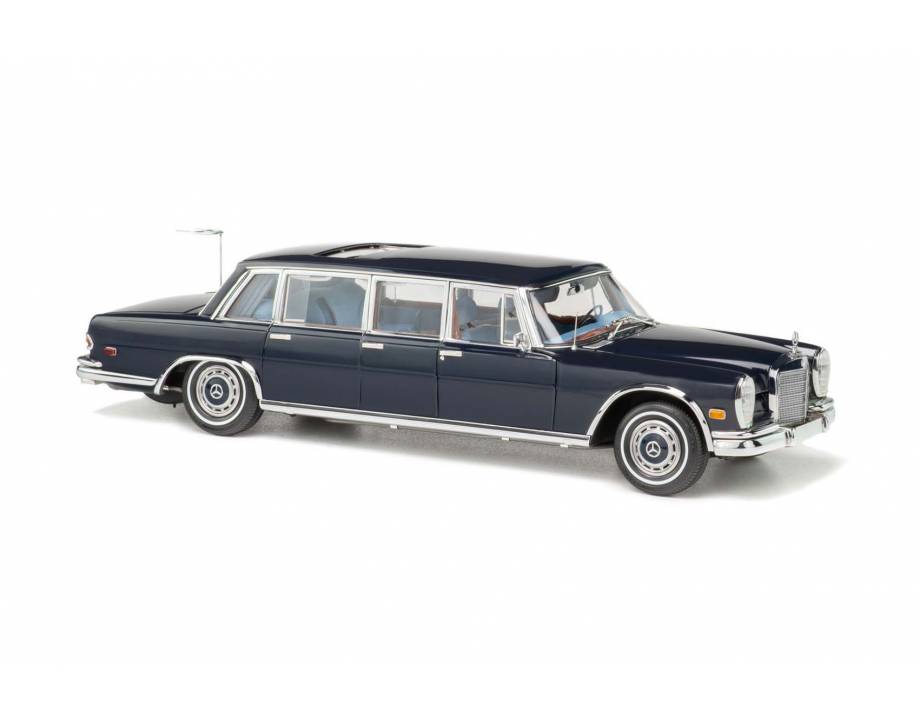 Mercedes-Benz 600 Pullman -...