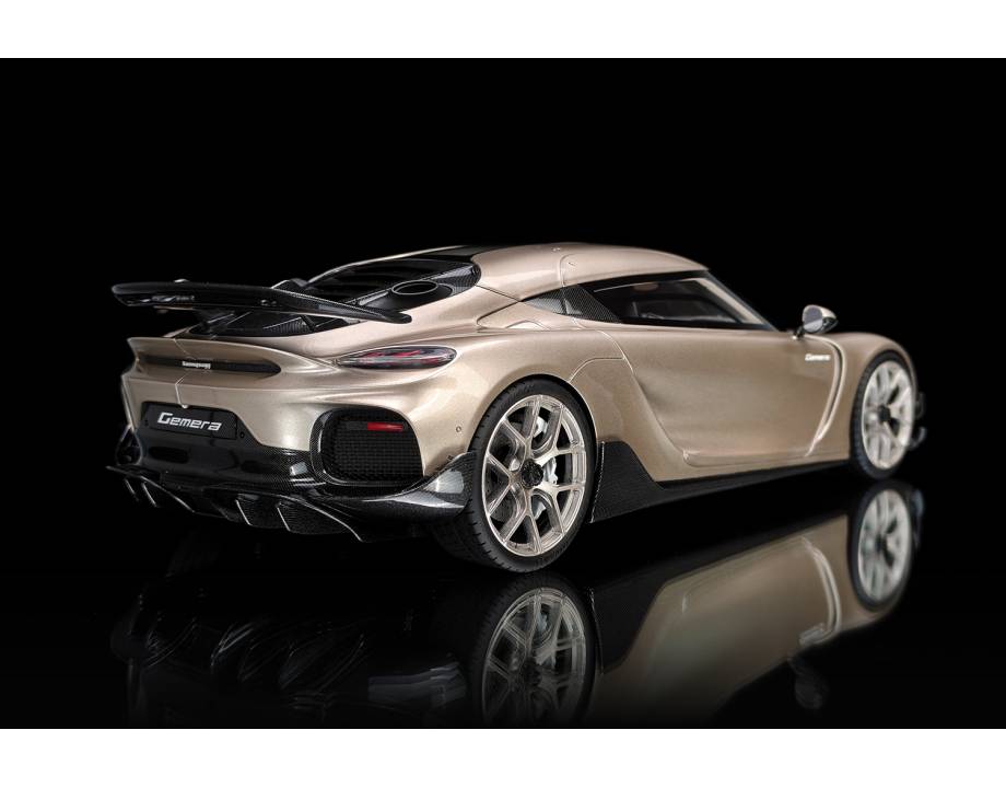 Koenigsegg Gemera Champagne