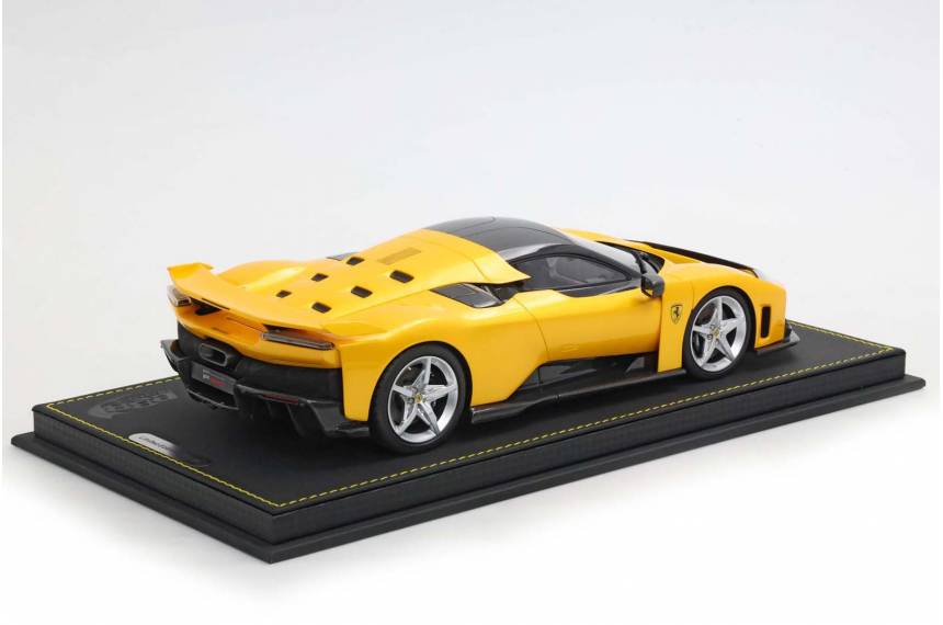 Ferrari F80 Three Layer...