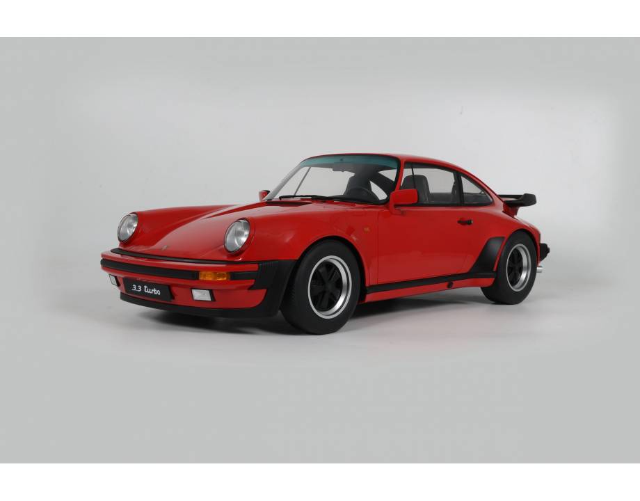 1:8 Porsche 911 (930) Turbo...