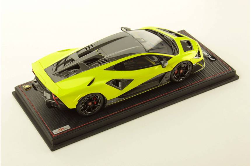 Lamborghini Fenomeno Giallo...
