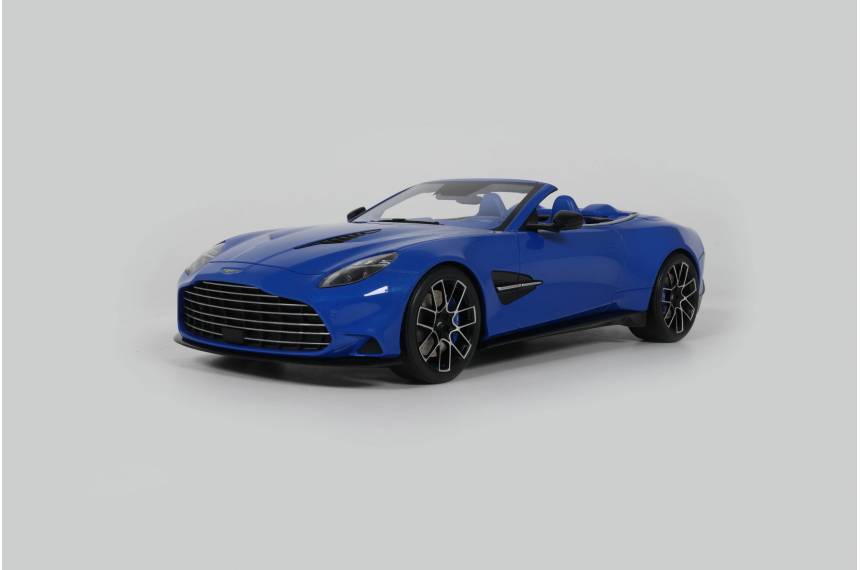 Aston Martin Vanquish...
